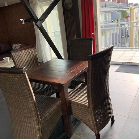 Nordsee Und City Fusslaufig - Luxeriose Fewo Mit Grossem Balkon Wilhelmshaven Bagian luar foto
