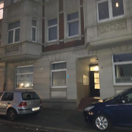 Nordsee Und City Fusslaufig - Luxeriose Fewo Mit Grossem Balkon Wilhelmshaven Bagian luar foto