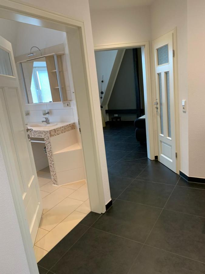 Nordsee Und City Fusslaufig - Luxeriose Fewo Mit Grossem Balkon Wilhelmshaven Bagian luar foto